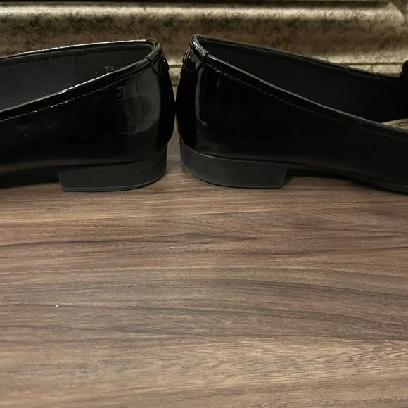 Anne Klein Black Leather Flats Moccasin-Style - Picture 9 of 9